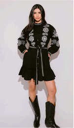 Load image into Gallery viewer, Verona Black &amp; White short shirt dress
