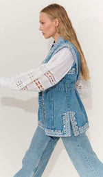 Load image into Gallery viewer, Denim Blue Vest - Piti Cuiti
