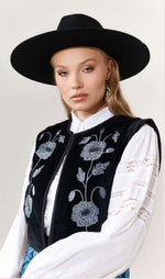 Load image into Gallery viewer, Flowers Vest - Piti Cuiti
