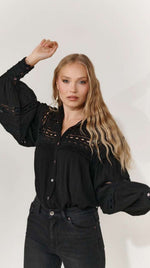 Load image into Gallery viewer, Simone Shirt Black - Piti Cuiti
