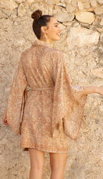 Load image into Gallery viewer, Sofia Kimono Beige
