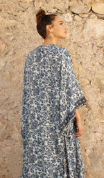 Load image into Gallery viewer, Katie Kimono Black
