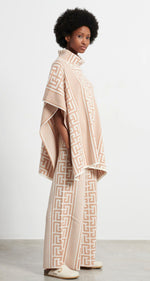 Load image into Gallery viewer, Wool meander poncho
